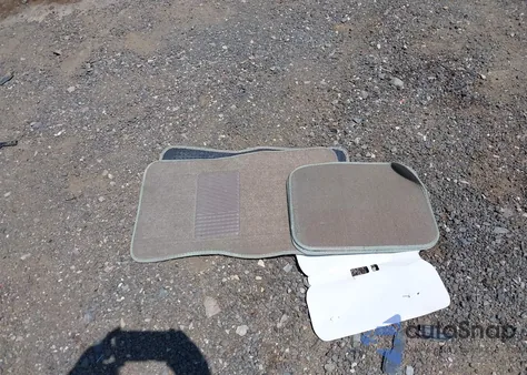 2003 Toyota Camry Xle V6 z USA, uszkodzony, nr VIN 4T1BF30KX3U543276